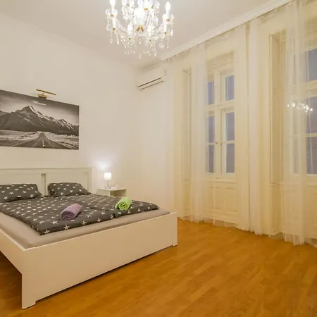 Szervita Supreme W Ac By Nw Apartment *